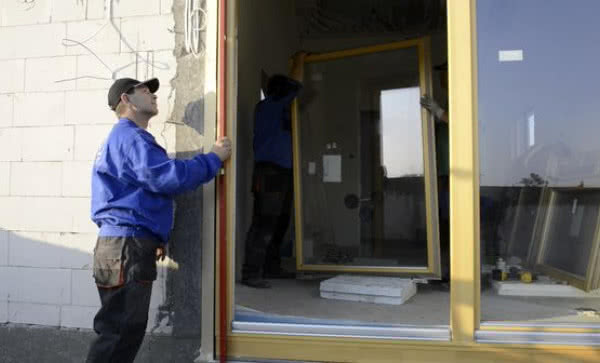 Okna drewniane montowane w systemie MOWO - krok po kroku