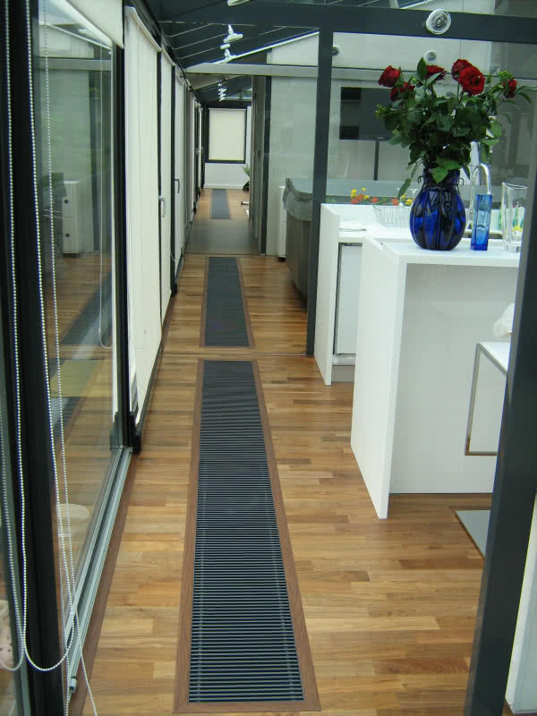 Ogrzewanie podłogowe kanałowe z cyrkulacją wymuszoną wentylatorem - REGULUS-system CANAL VENT