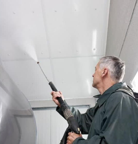 Stabilna termoizolacja łatwozmywalna pod wysokim ciśnieniem Cronus®