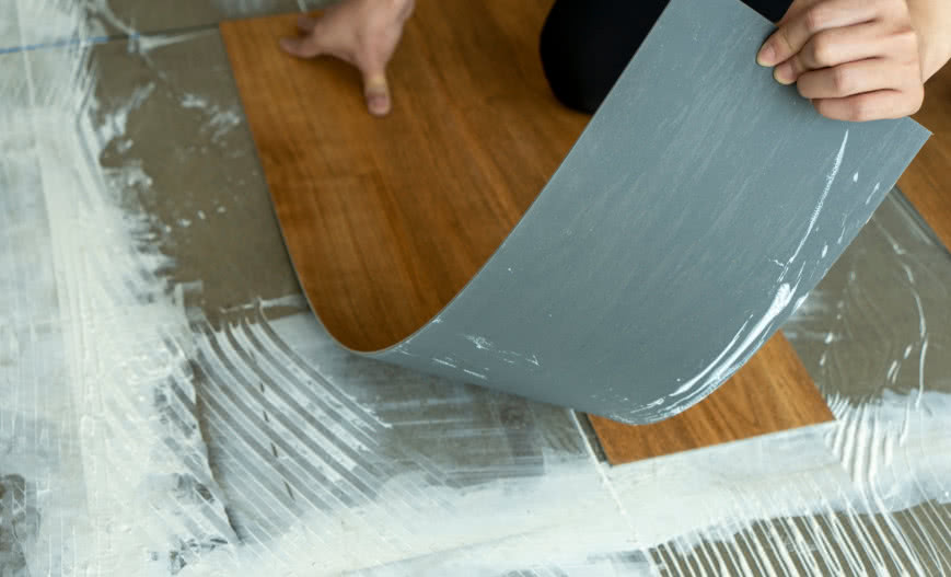 Wszystko o klejach do podłóg elastycznych: PVC, kauczuk, LVT