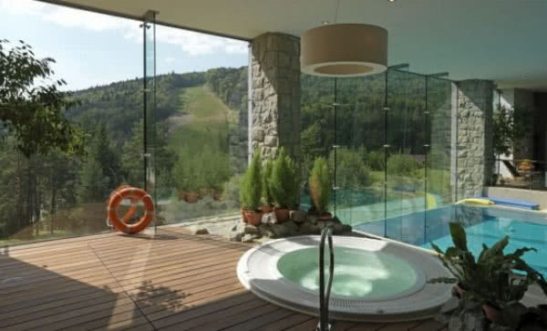 System Pilkington Planar™ w hotelu Dr Ireny Eris